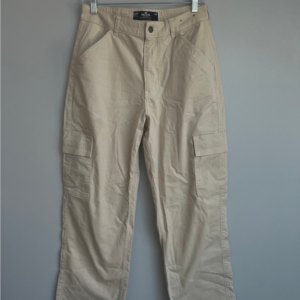 Hollister Men's Light Tan Cargo Pants